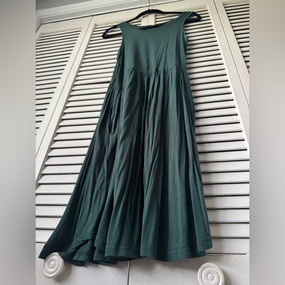 Dresses & Skirts - Forest Green Dress